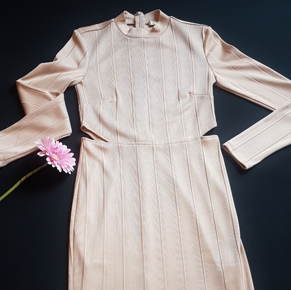 💖🎀FOREVER 21 contemporary brand beige dress🎀💖 - Picture 4 of 4